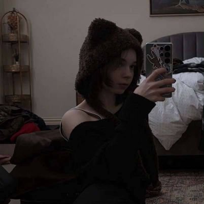 mugiwara_m_i_s's profile picture. só vivendo🍃