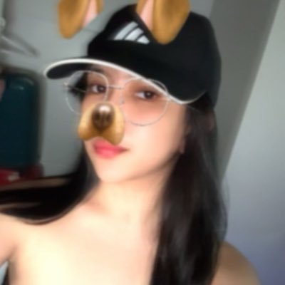 _ririqt's profile picture. ☾