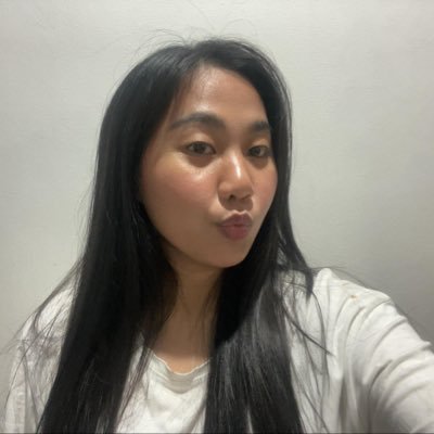 leilaaaa_mae's profile picture. we become what we behold 🦋