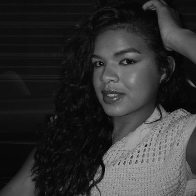 kahrina28's profile picture. Kinda off