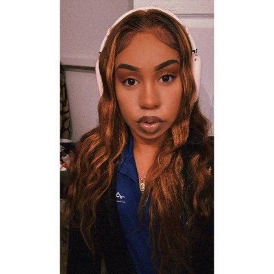 peasandcuess's profile picture. introverted extrovert. photography. 📸 @divinevysionz