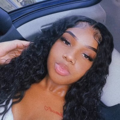 honestyyylove's profile picture. for laughs & giggles boo✨