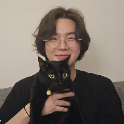 yoonminietwt's profile picture. 