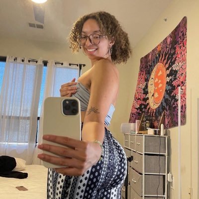 Debby5587571's profile picture. Your best distraction 🙂‍↕️🥵