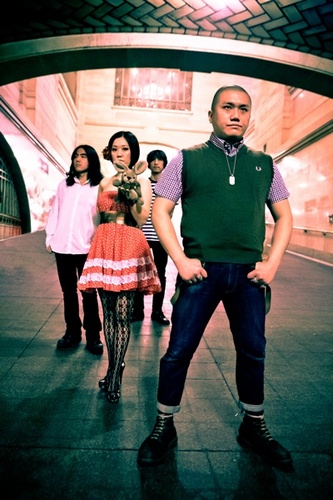 We Are UZUHI! We Play Music! We Want to Make YOU HAPPY!!! The NYC based Japanese Positive Pop Punk Rock band, UZUHI's official Twitter!