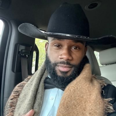 DR_PRU1TT's profile picture. 🤠🐴posts only when breaking from one of  these follow my instagram.... @_wayne_pruitt and snap chat also TikTok they all the same 🍻