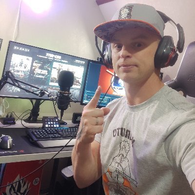 DjeyjeyTV's profile picture. Gamer,Streamer,Otaku,Motard,Sportif.
 🎮🕹
marié et papa d une petite tribu 🤩