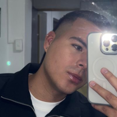 santizpp's profile picture. mi pasatiempo es tomar guaro