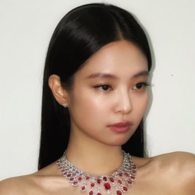 evanjaneist's profile picture. it seems i got a chokehold on ‘em