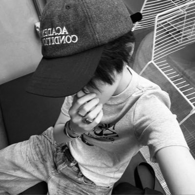 svtirologia's profile picture. minho y yo viendo minions :3