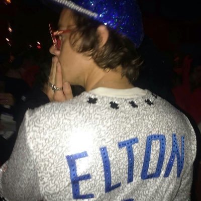 ikiikyici's profile picture. mommy ela  #1 cherry truther