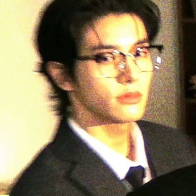 TorferM53114's profile picture. ✳︎ rockstar 🐌 ㅎㅎ ♡   🧣.ﾟ☘︎︎⠀⠀ 𝟾𝟶'𝚜 🌂