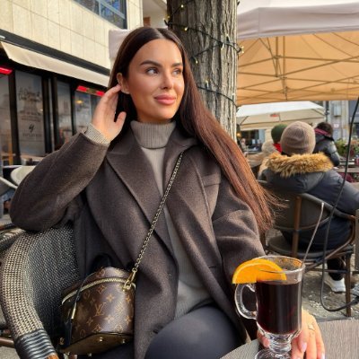 your_Elaine28's profile picture. Businesswoman. Dream builder. Turning creativity into success, one design at a time. 🚫PORN 🚫DM's
#EntrepreneurLife