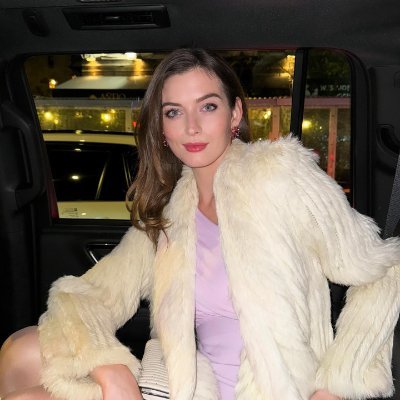 ahmatjulius's profile picture. Founder | Aesthetic Medicine & Skin Tech
Empowering confidence one face at a time ✨
DMs not medical advice 🌿