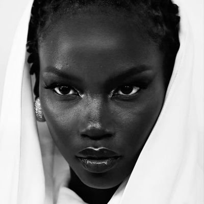 eclalunee's profile picture. serotonin, that's a cool type mix