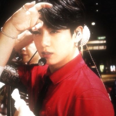 fxrnxndamz's profile picture. ‧₊˚✧ fan account @BTS_twt ✧˚₊‧