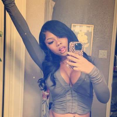 Chrasstine's profile picture. librat