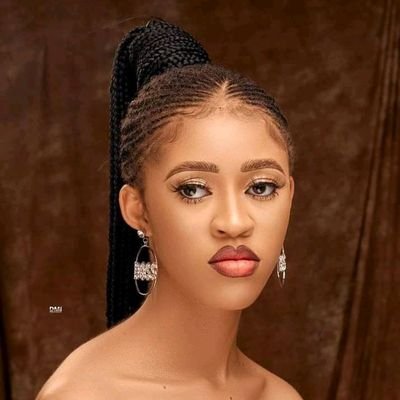 thonia_hilary's profile picture. TECH ENTHUSIAST