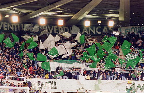 Un club , un sentimiento , una aficion , una ciudad , un equipo RACING DE SANTANDER! 
Levantando pasiones desde 1913