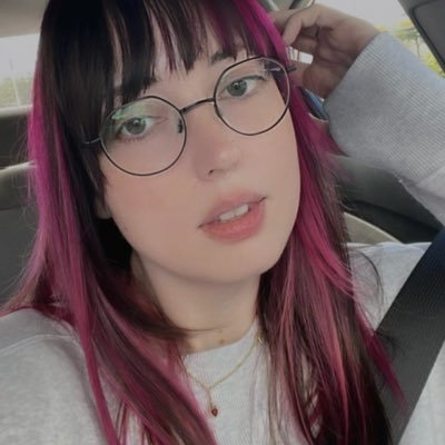 SkepticalPickle's profile picture. Just your friendly neighborhood pickle. I make sounds on the internet. ✉ skepticalpickle@gmail