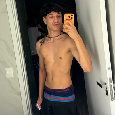 MuriloEduardoZL's profile picture. penso com as duas cabeça https://t.co/5qslSZ9P4o