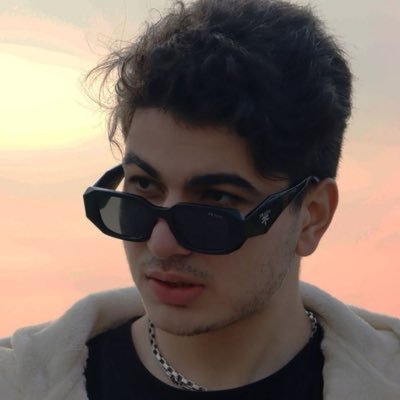 Shyaaannn170325's profile picture. 