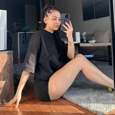 Presidentp21's profile picture. I'm new here can we be friends 🧡