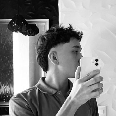 itsmolinaluna's profile picture. 