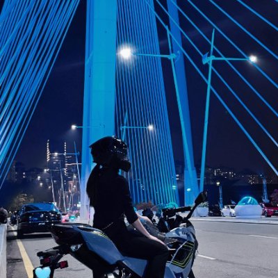 Hemendr20388252's profile picture. 生活、仕事、たまに投資。静かに続けるタイプ。