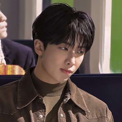 bexlapis's profile picture. #NAMJOON : 22 | ENTP | OP81 MV1 LC16