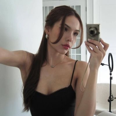 softjaurs's profile picture. eu e lmsy assistindo três graças.