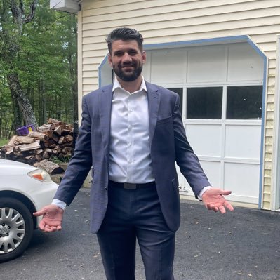 Nick_Lezlie's profile picture. 