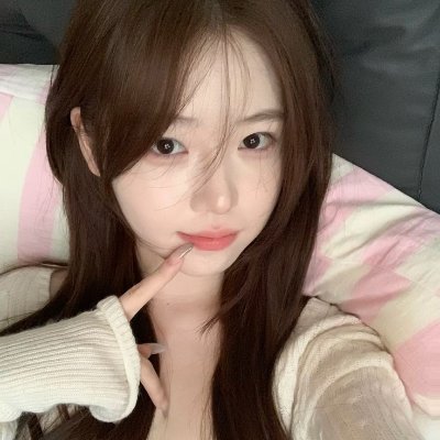 bubying's profile picture. 🌷