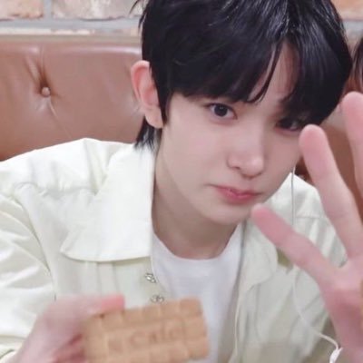 cloverilover's profile picture. ₊˚  @enhypen + @RIIZE_official / ⋆ for my dearest muse ☾🪽