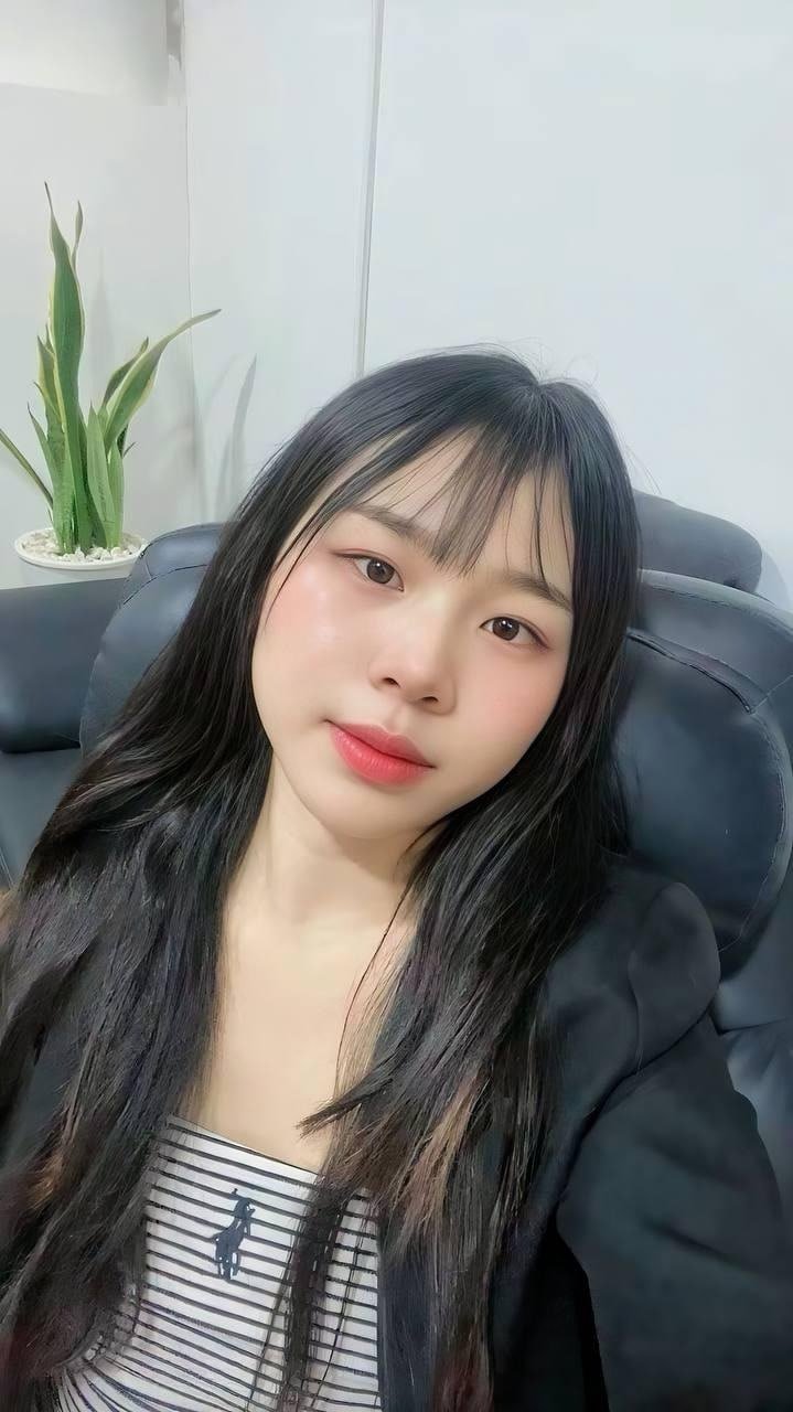 Terleap9P's profile picture. Girls who love to laugh will never have bad luck. I also hope to meet my prince charming.