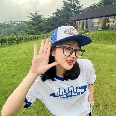 cutsifatt's profile picture. Nggak stres, cuma otak lagi aktif tanpa izin