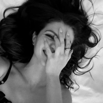 ninadoov's profile picture. 