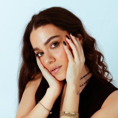 goodnightmagz's profile picture. singer/songwriter 🖤 “This Won’t Be Pretty” out now