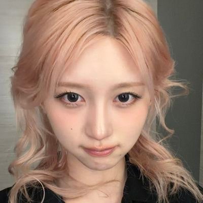 ivegimiy's profile picture. the oldest member of IVE also known as Gaeul sunbae.