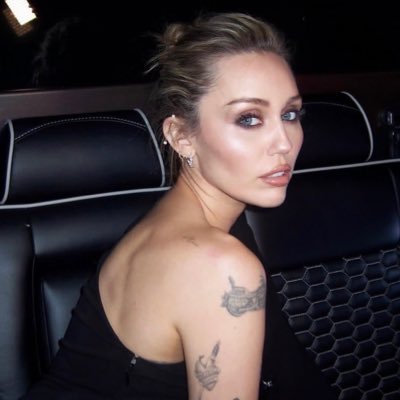 hoseokcyrus's profile picture. ~sleeptoken