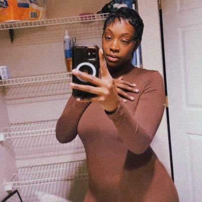 SlimThickTy's profile picture. 