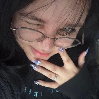 mintyena6's profile picture. ୨୧⸝⸝﹕just a girl ‹𝟹 | saw BO in Paris🖤