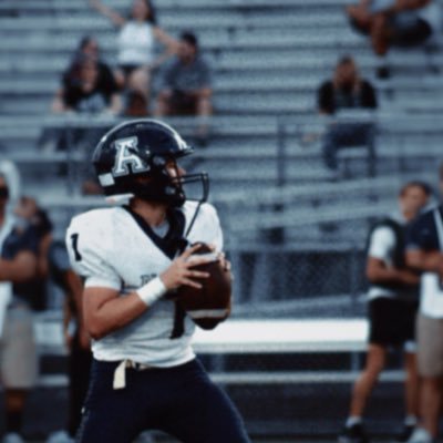 JudeHewitt_QB's profile picture. QB | Tampa | ‘28 | @JBOYS_FOOTBALL | Weighted GPA: 4.25 | 6’0 170lbs | HC: @CoachMidulla | QB Coach: @CJBennett_08 @QbCoach1