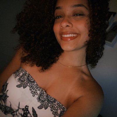 emmadelisiasexy's profile picture. you can drive, all night..