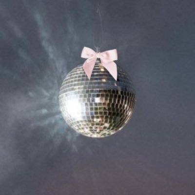 wendrryyyy's profile picture. harry styles | ariana grande | hudcon | shows, books, romcoms & pop girls enthusiast ⋆. 𐙚 ˚ | ✰ cr : the favor by suzanne weight |