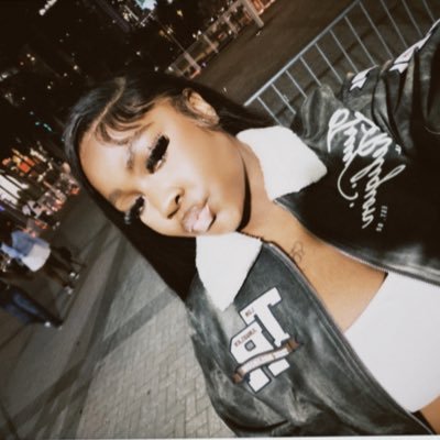 crownraee's profile picture. 