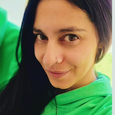 LauFranchetto's profile picture. Le gustan los mimos pero respira en soledad.

• s a t u r n i n a •