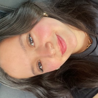 KiaraBarrera12's profile picture. 