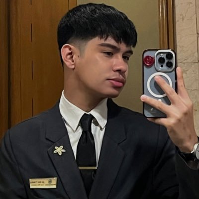 jmikket's profile picture. be kind | IG: jmikket