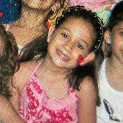 julyvale_'s profile picture. 